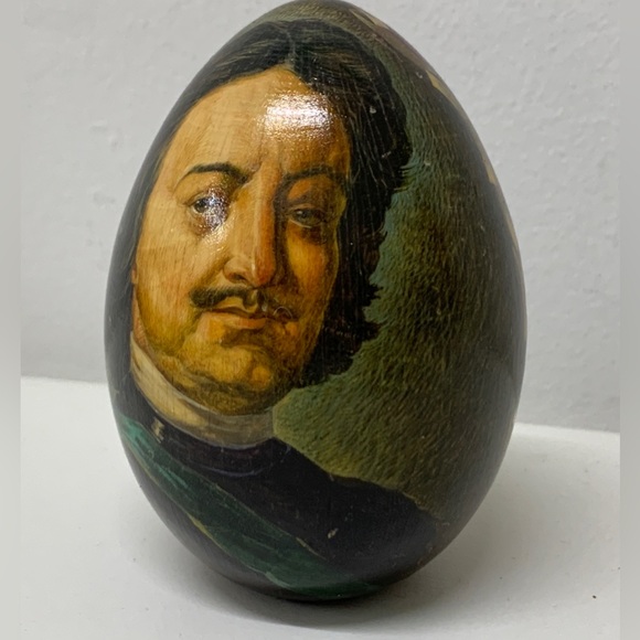 Vintage Soviet Era Russian Hand Painted Wooden Decorative Egg - Picture 6 of 16